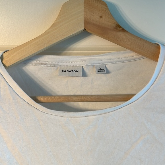 White tee with shoulder pads - Picture 2 of 4